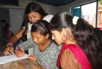 Pari, Lama, and Sonu work together as a team