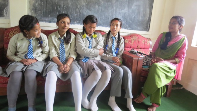 Ruku_DIdi_intereacting_with_Ruku_scholars_of_Setidevi_School_Sokhel