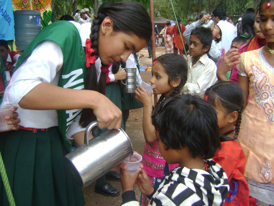 giving-out-water-1