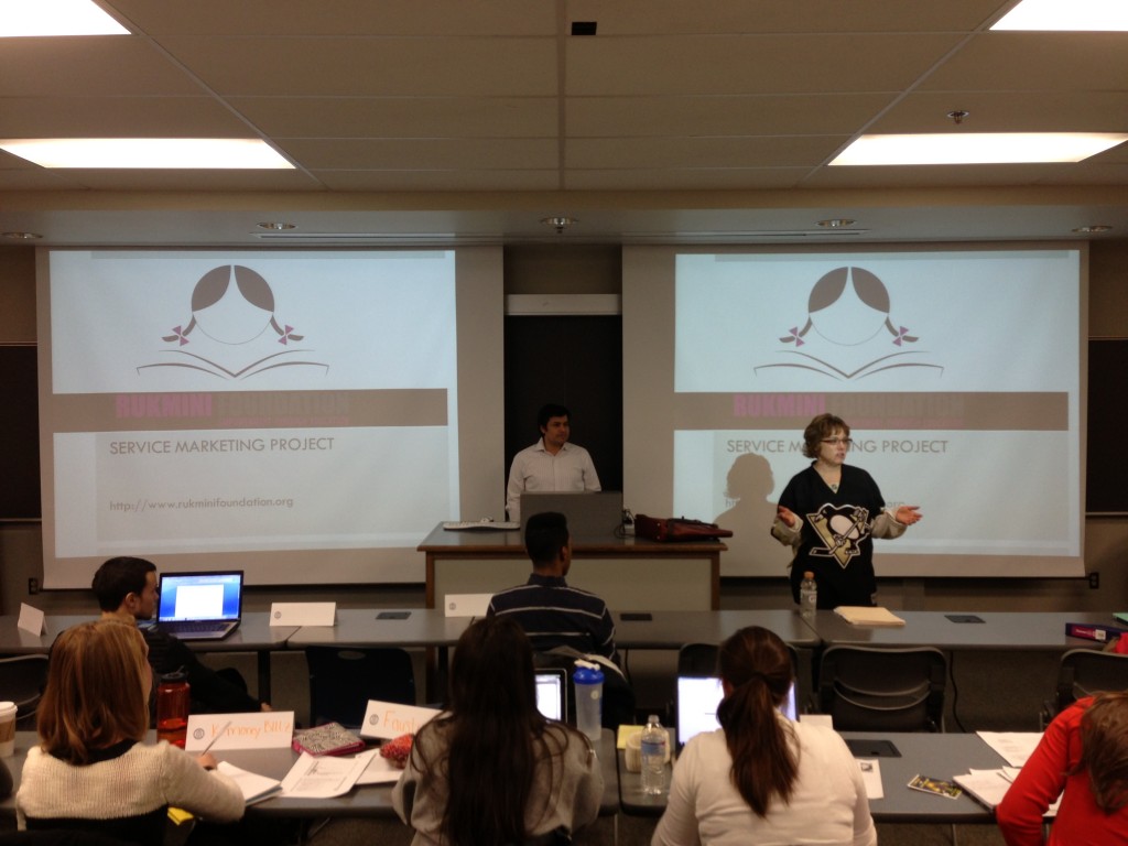 Presenting the Marketing challenge to the students