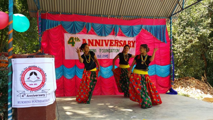 RF ex-scholar, Sushmita, pooja and Sandhya dancing