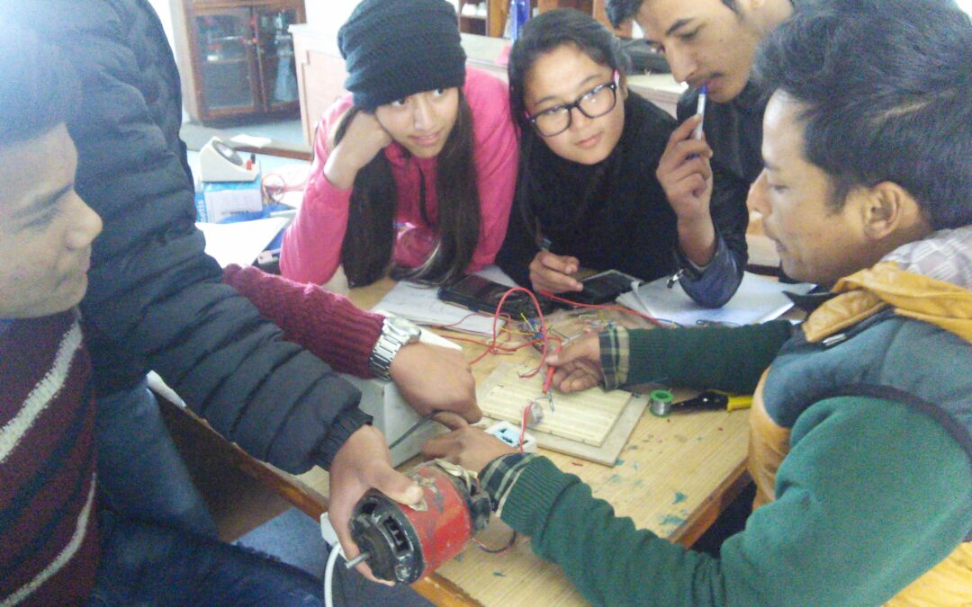 Passing through the Iron Gates while building a robot