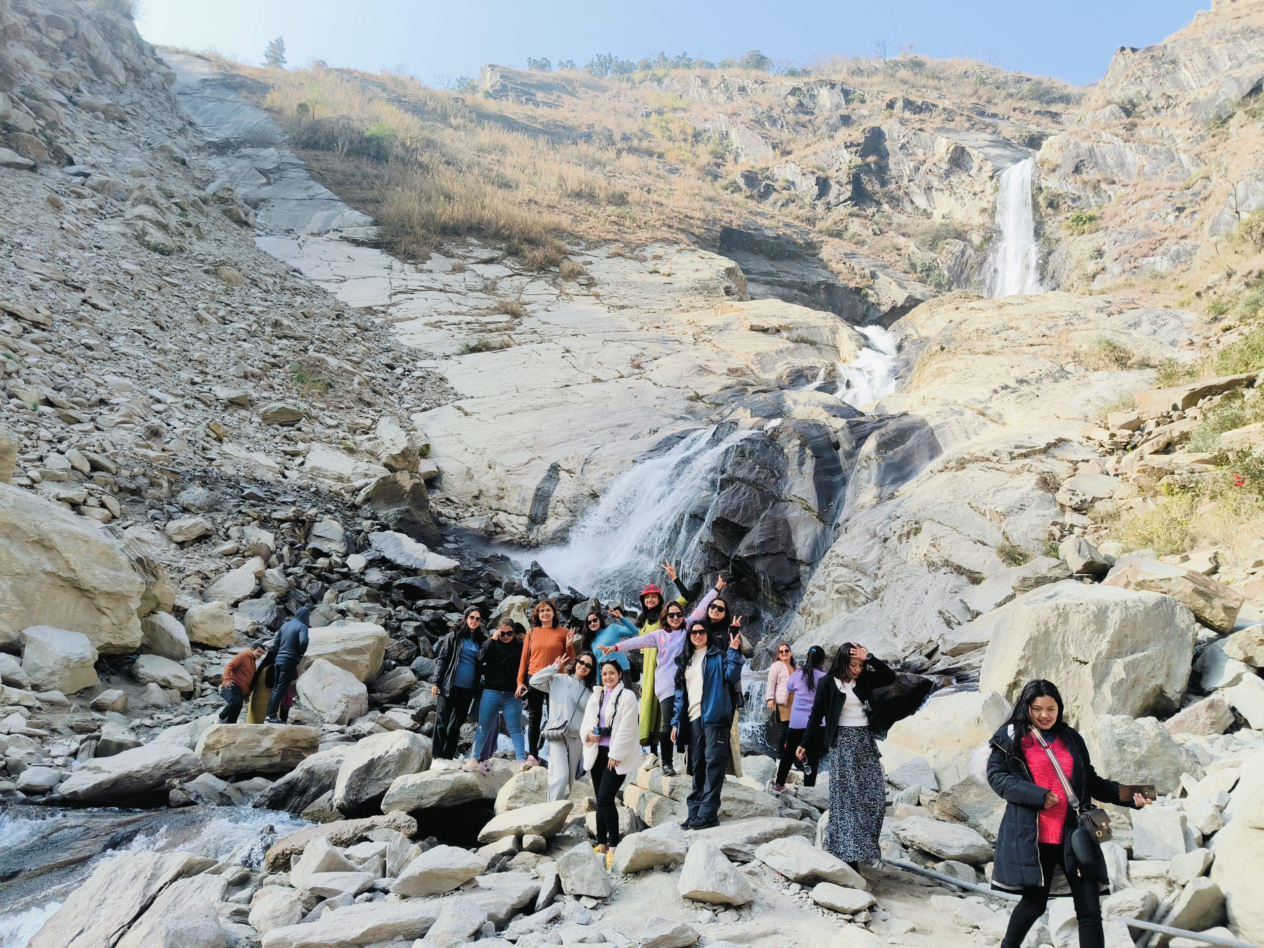 Returning from Rupse Waterfall to Mustang