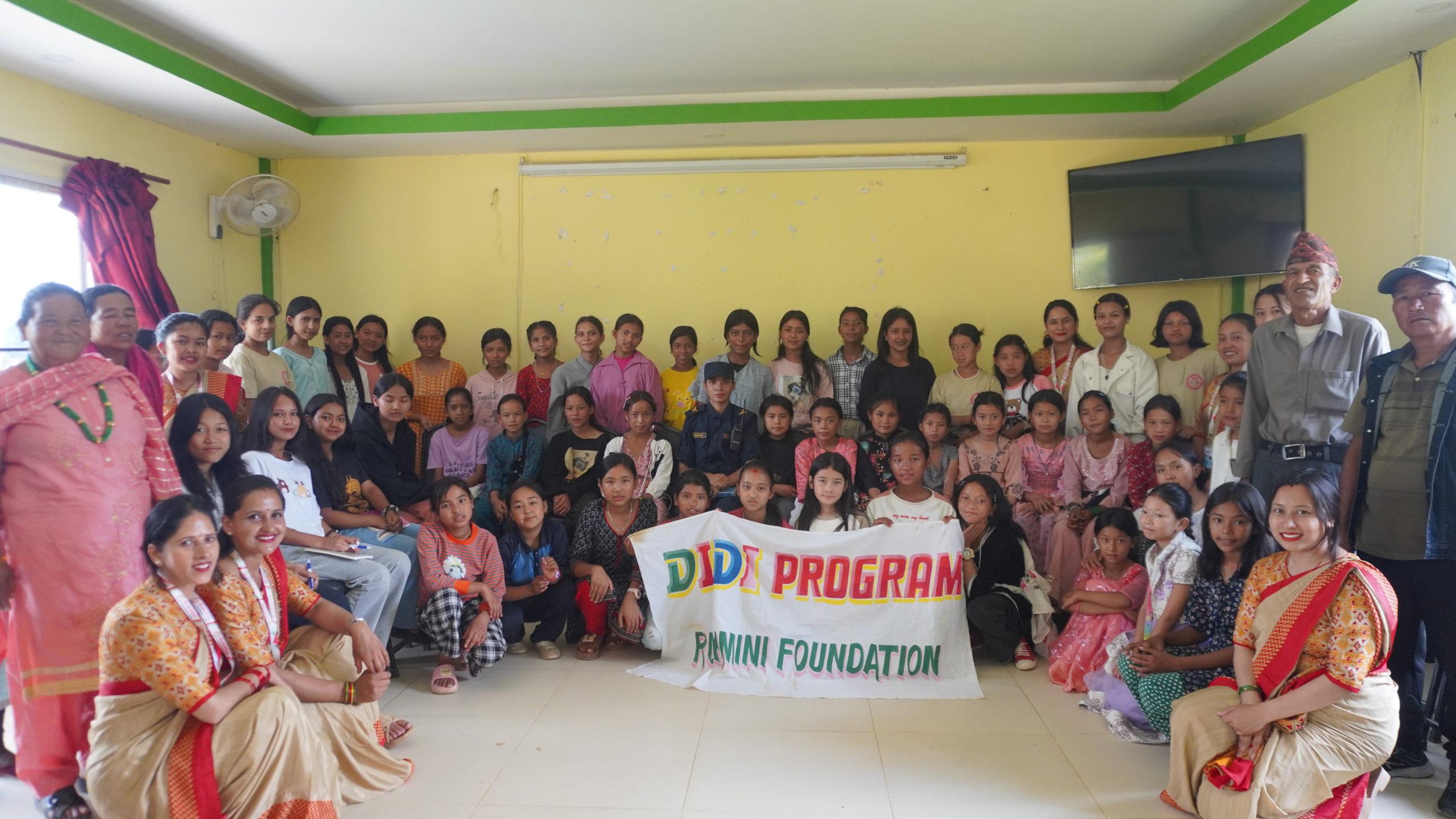 Group Photo of didis,bahinis, their parents and guest didi Gyanmanjari