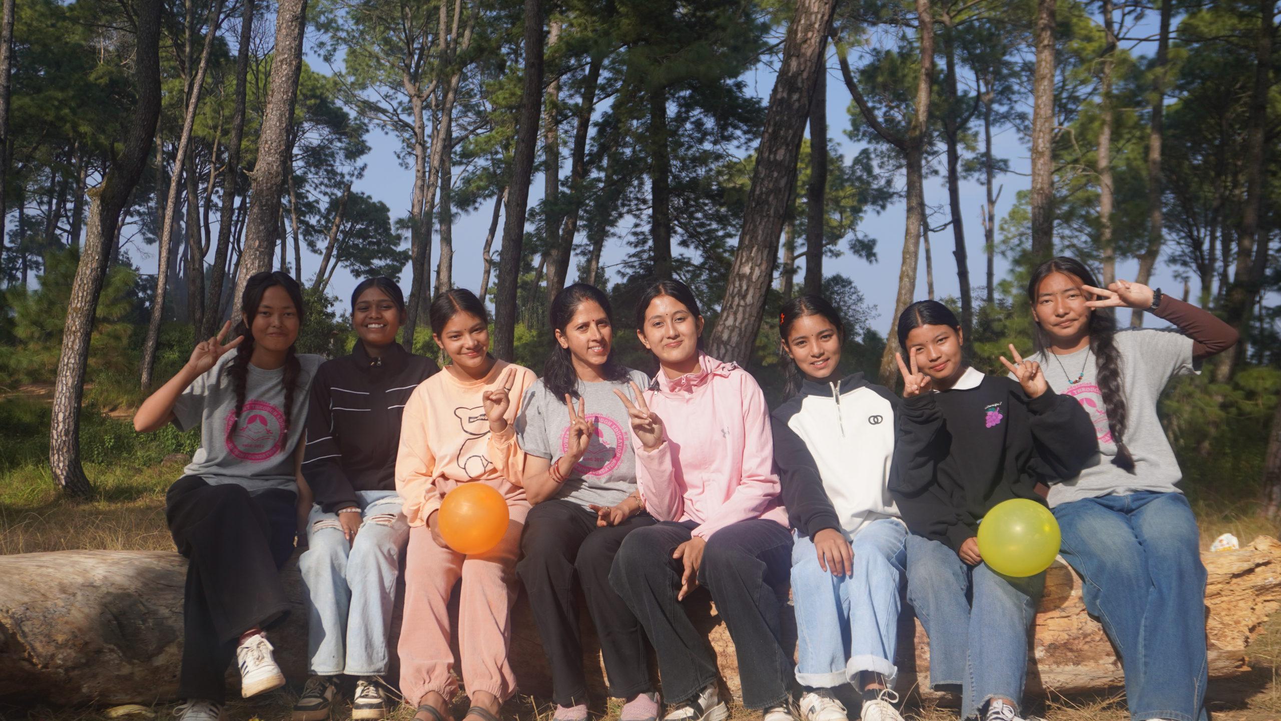 On Hattiban hike,Dodis and bahinis_