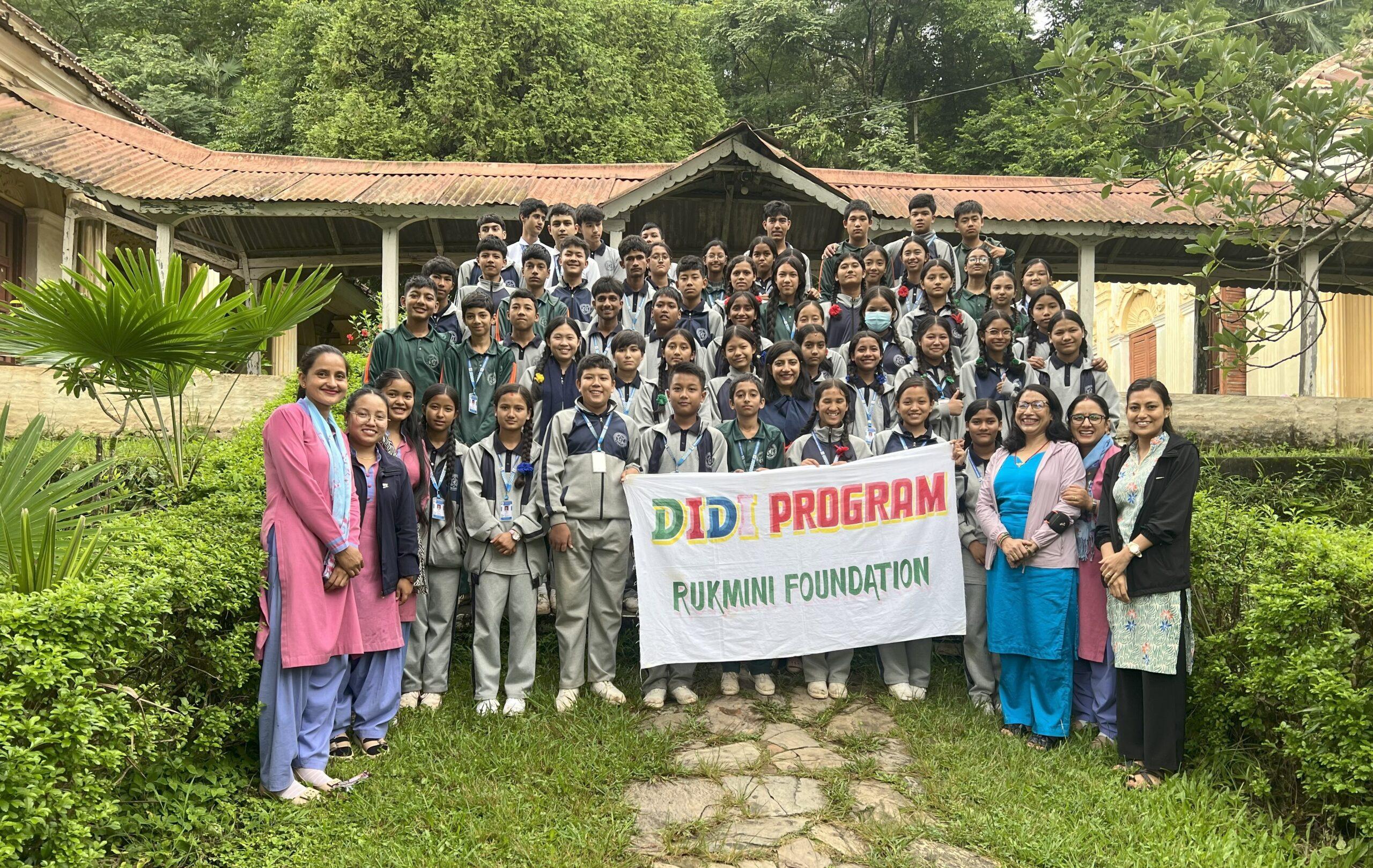 Group Photo - Students,Teachers and Rukmini in Didi Program