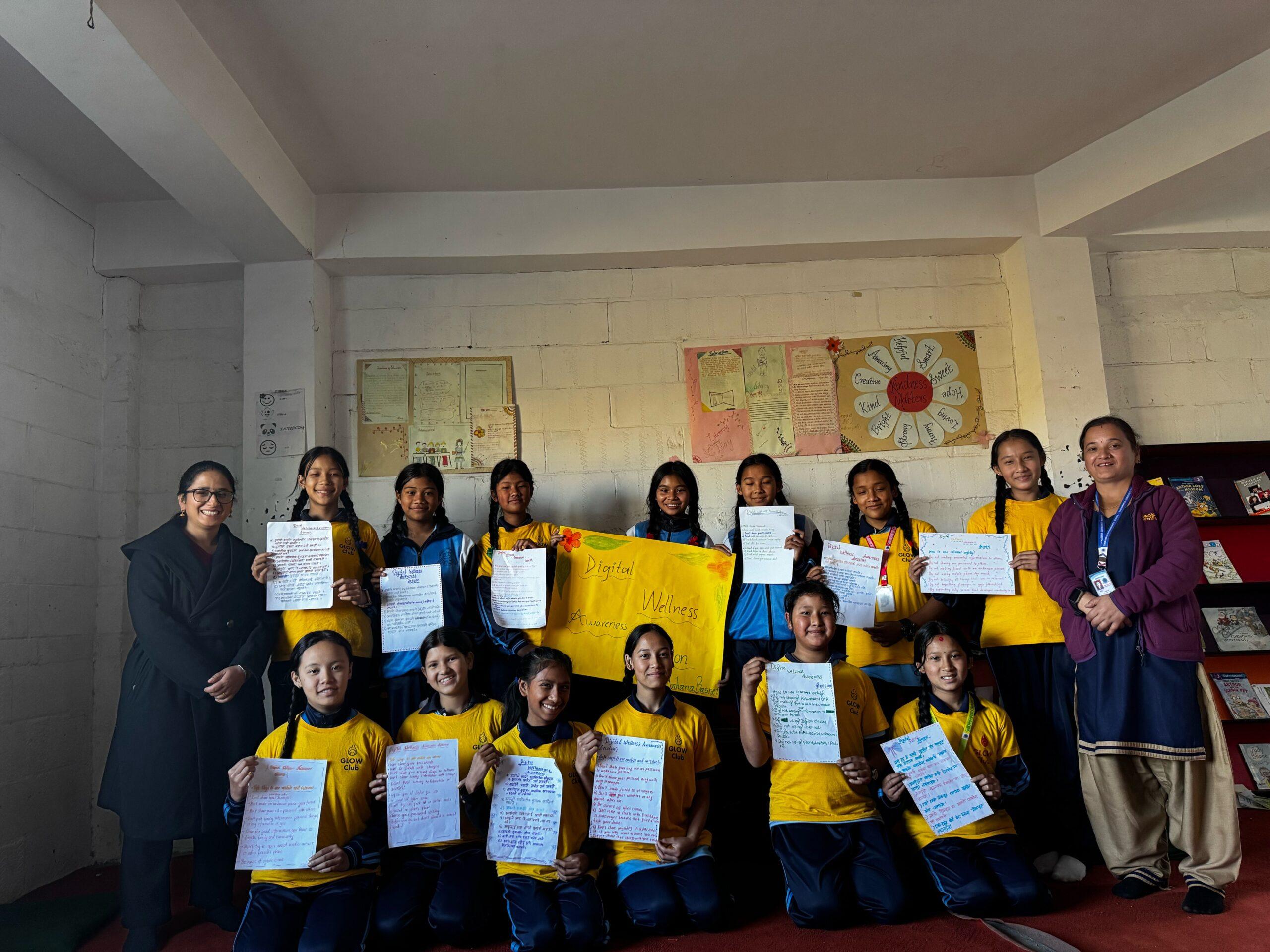Photo session of Glow Members and Mentors_