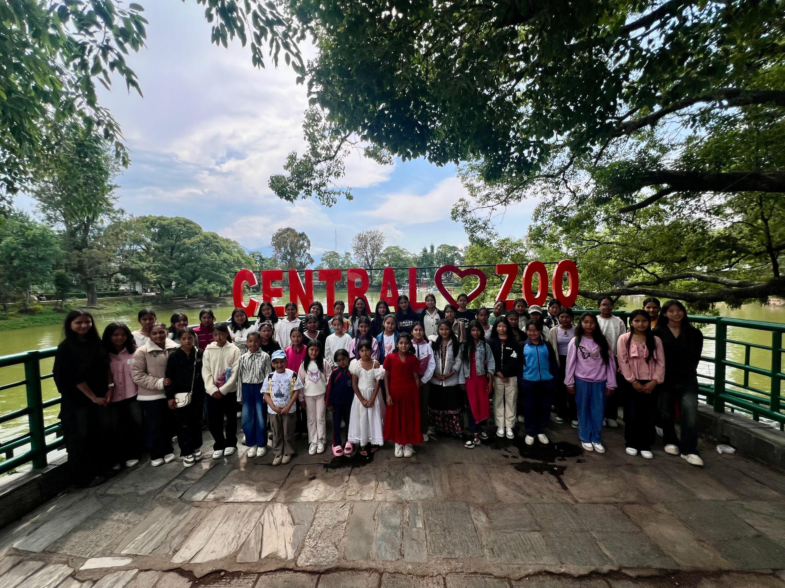 “Didi, Can a Tiger Swim?”: A Day at the Central Zoo with 49 Curious Bahinis