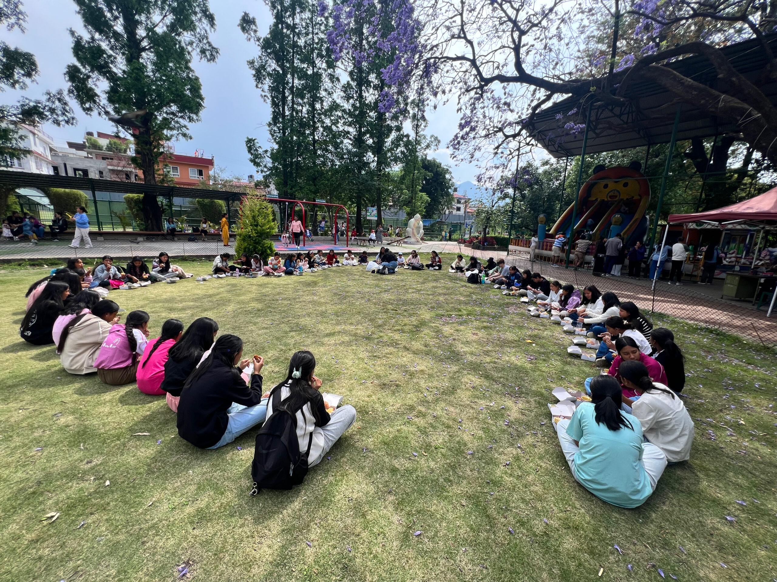 It’s lunchtime—after visiting the zoo, everyone is enjoying lunch together_